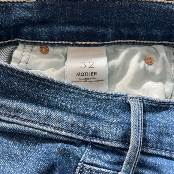 MOTHER The Mid Rise Dazzler Ankle Jeans - Picture 4 of 4